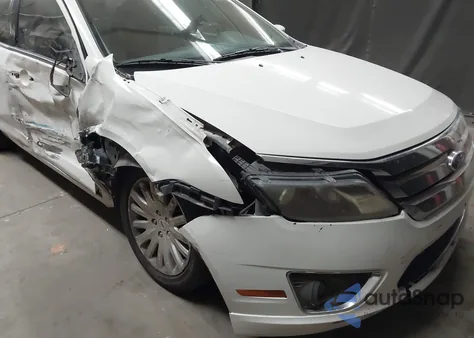 2012 Ford Fusion Hybrid z USA, uszkodzony, nr VIN 3FADP0L30CR275378